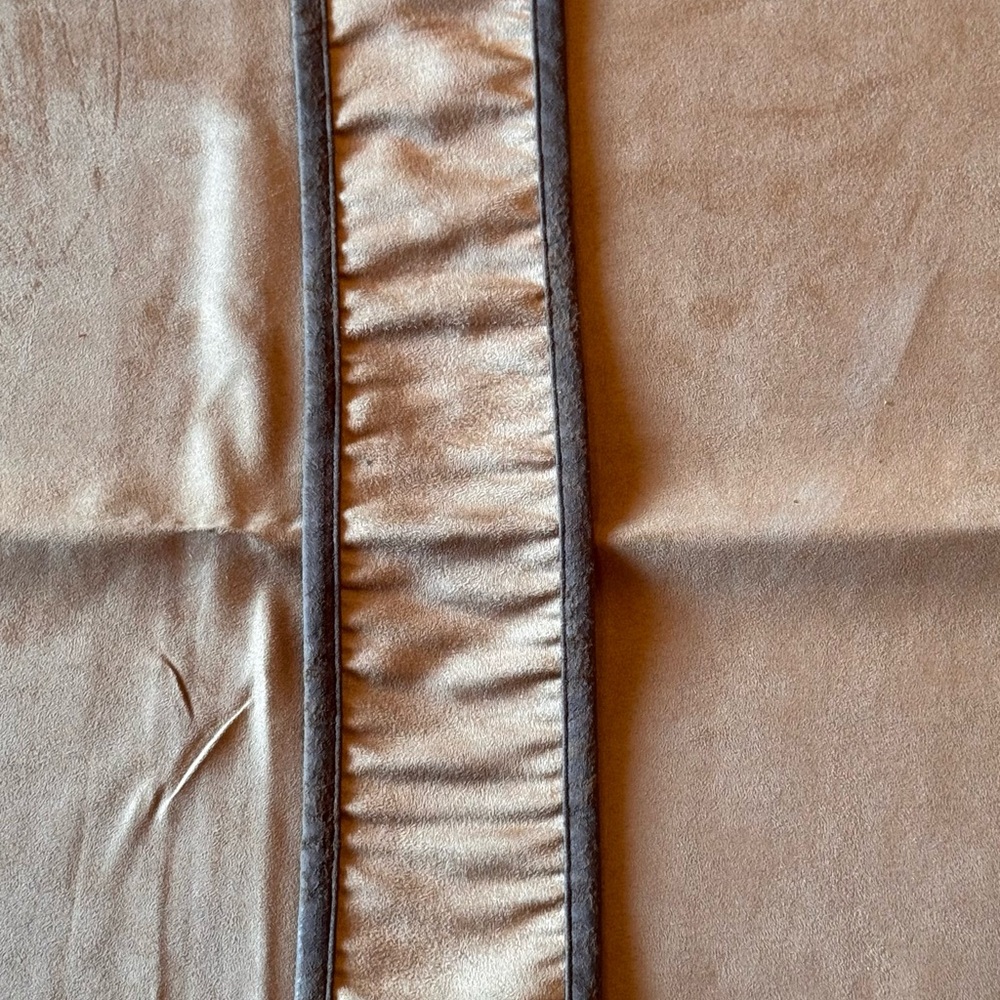Western Faux Leather 2 drapes. Lined. 18”tassel topper. Excellent condition. - Picture 9 of 13
